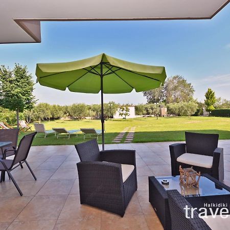 Villa Iris By Rentalspro Services - Agios Mamas Beach المظهر الخارجي الصورة