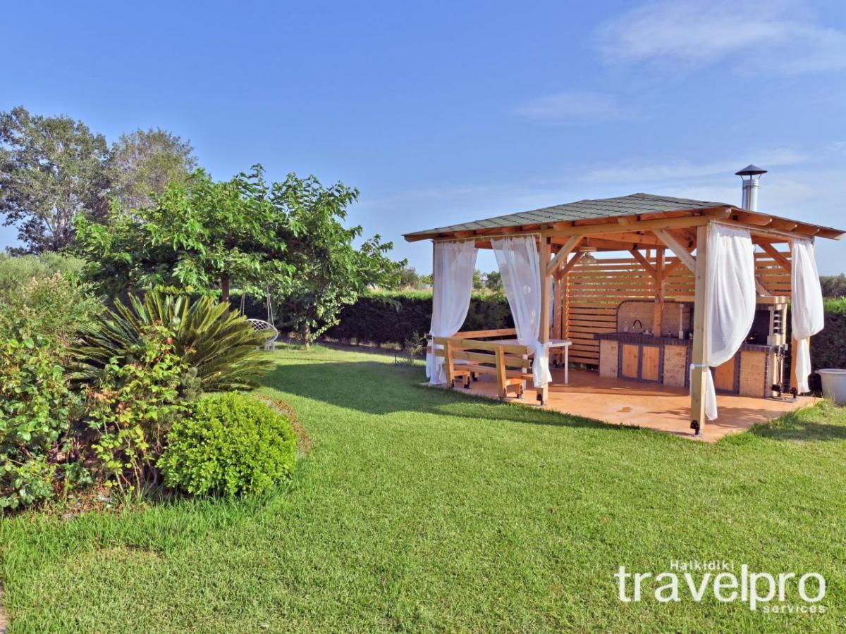 Villa Iris By Rentalspro Services - Agios Mamas Beach المظهر الخارجي الصورة