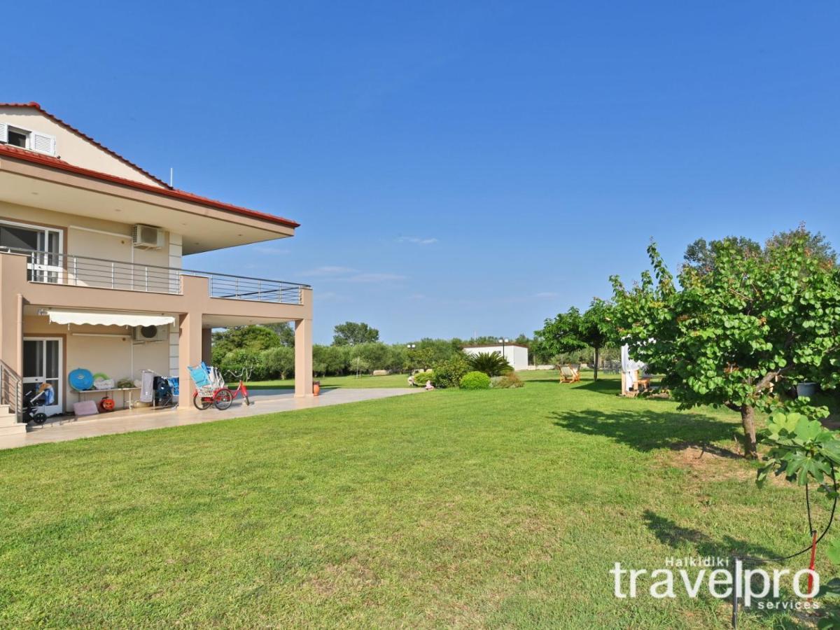 Villa Iris By Rentalspro Services - Agios Mamas Beach المظهر الخارجي الصورة