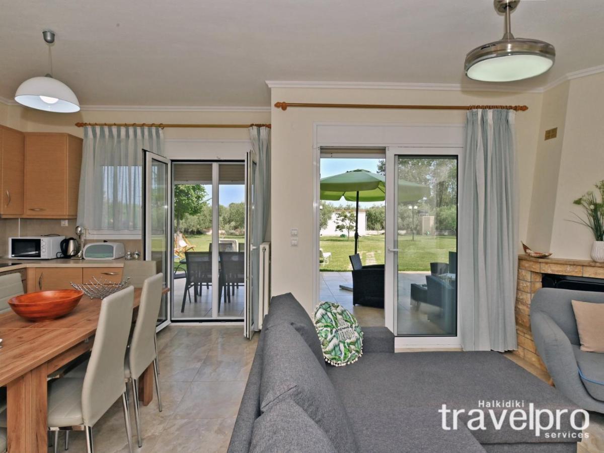 Villa Iris By Rentalspro Services - Agios Mamas Beach المظهر الخارجي الصورة