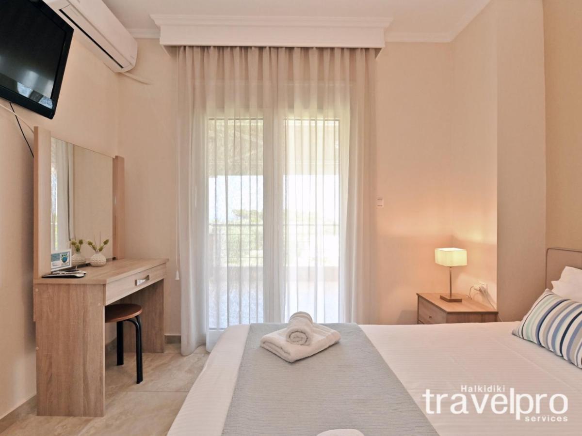Villa Iris By Rentalspro Services - Agios Mamas Beach المظهر الخارجي الصورة