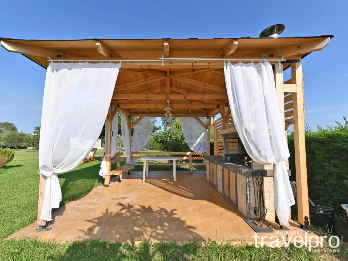 Villa Iris By Rentalspro Services - Agios Mamas Beach المظهر الخارجي الصورة