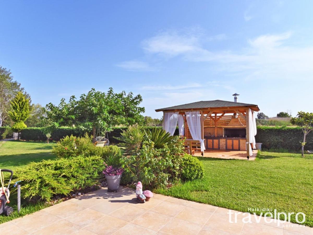 Villa Iris By Rentalspro Services - Agios Mamas Beach المظهر الخارجي الصورة