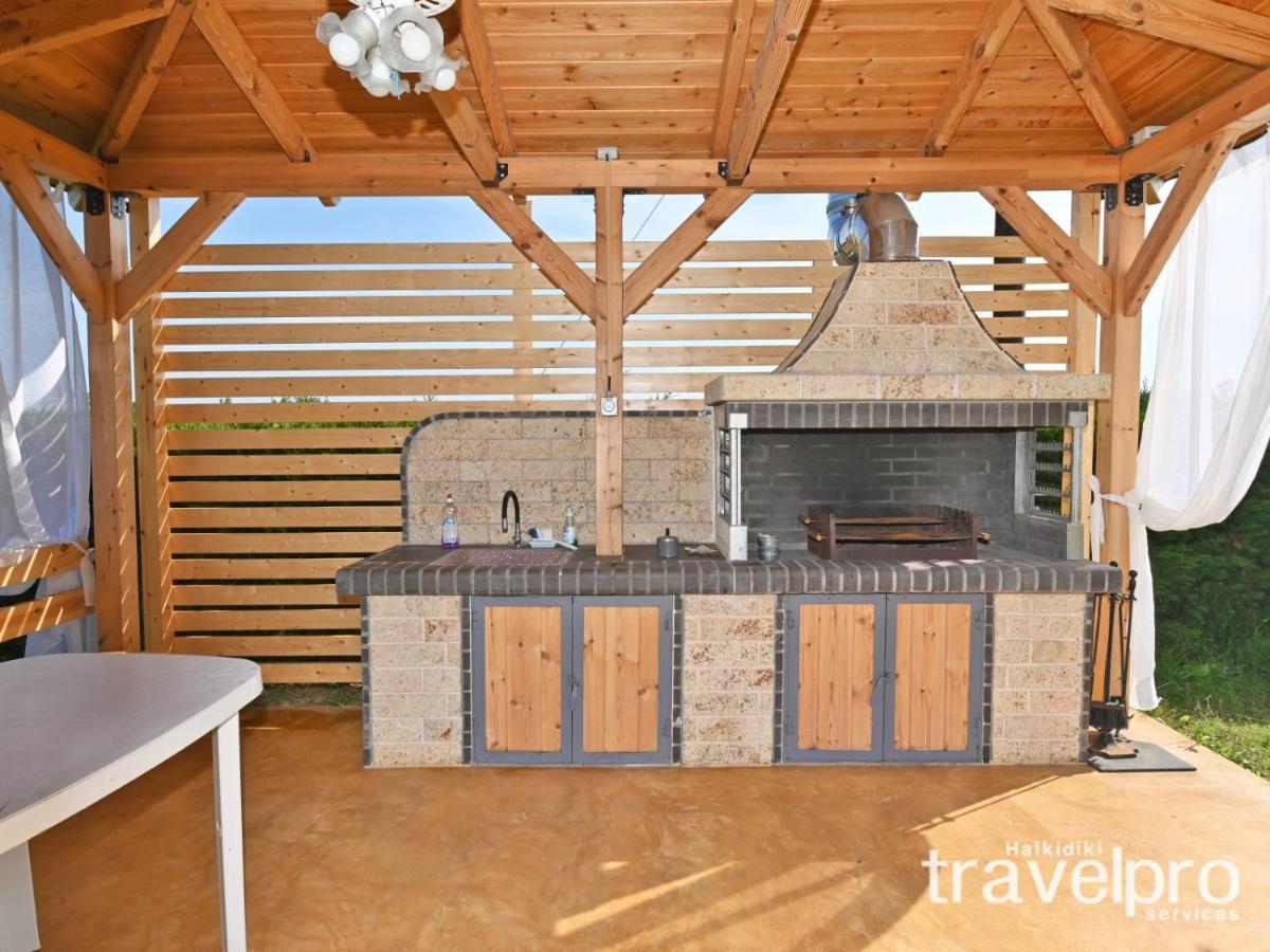 Villa Iris By Rentalspro Services - Agios Mamas Beach المظهر الخارجي الصورة