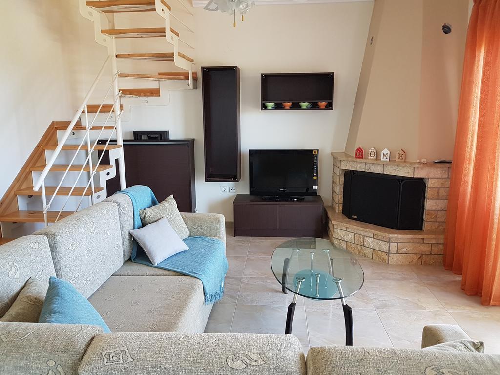 Villa Iris By Rentalspro Services - Agios Mamas Beach المظهر الخارجي الصورة